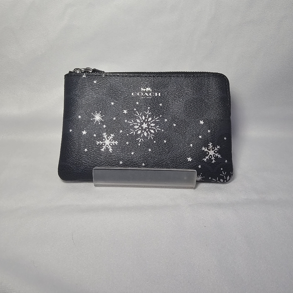 Coach Corner Zip Wristlet Snowflake